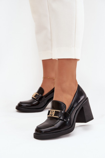Schuhe Feminin mit Absätzen Ze goldene Farbem Detalem schZuarze Farbe Privelle 2