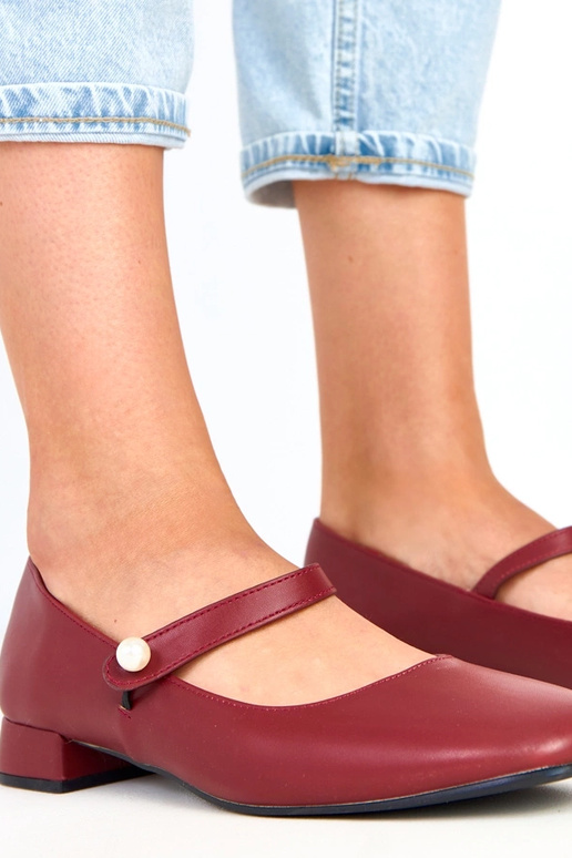 Alya Bordeaux hakken op een blokhak... Alya Bordeaux hakken op een blokhak...