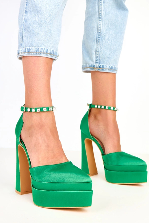 Tolani grüne High Heels auf Plateau... Tolani grüne High Heels auf Plateau...