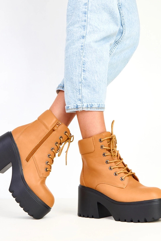 Janja braune Stiefeletten auf...