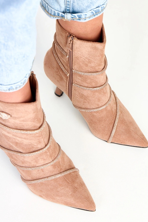 Nethe sandfarbene Stiefeletten auf...