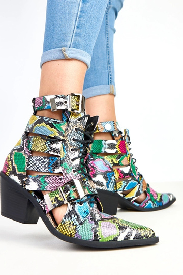 Bunte Stiefeletten auf...