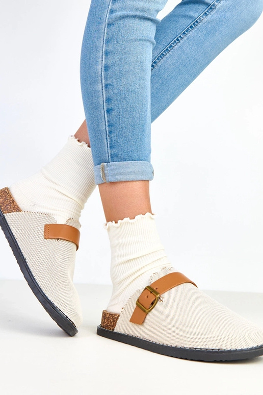 Bruine slippers op een kurken... Bruine slippers op een kurken...