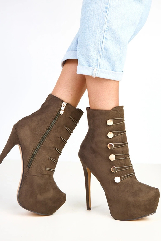 Grüne Stiefeletten auf Plateau und...