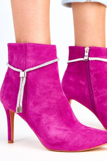 Bottes violettes à talon haut avec chaîne décorative Ivey