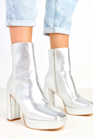 Bottes argentées pour...