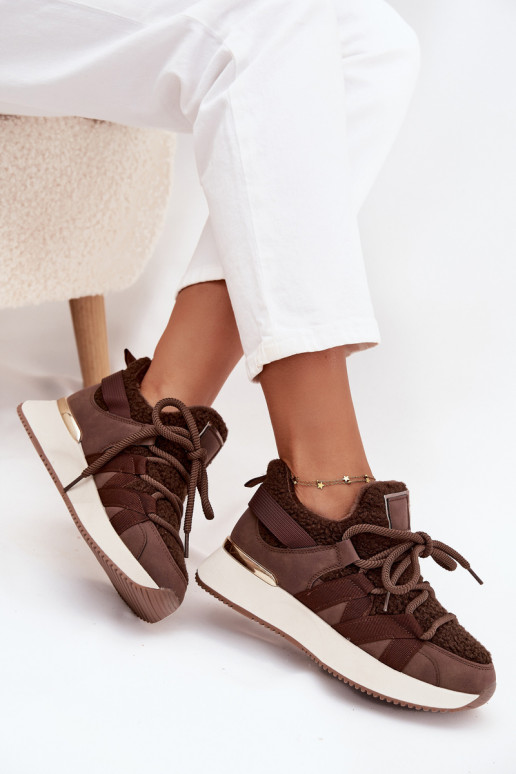 réchauffer Chaussures modèle baskets Féminin avec une plateforme marron Juvira réchauffer Chaussures modèle baskets Féminin avec une plateforme marron Juvira