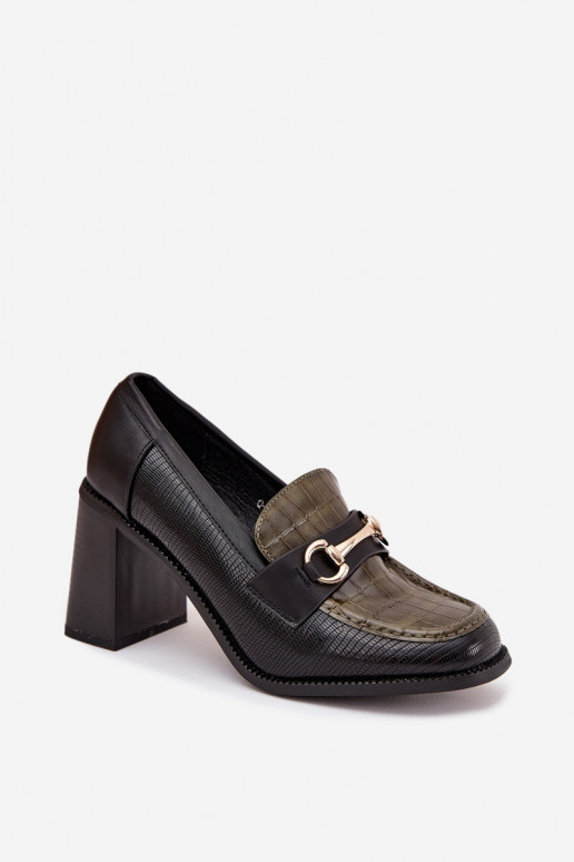 chaussures Féminin avec des talons avec une empreinte I couleur doréem Detalem vert-couleur noire Novella