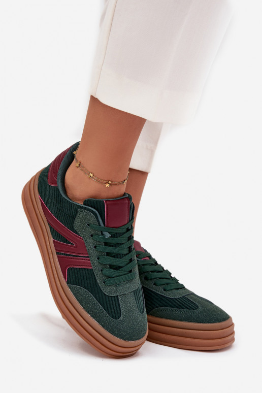 Velours Chaussures modèle baskets Féminin avec une plateforme couleur verte Skye Velours Chaussures modèle baskets Féminin avec une plateforme couleur verte Skye