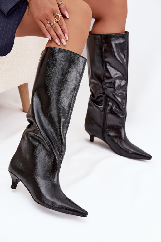 avec effet vernis bottes pour femmes Sur un talon bas couleur noire Mireva avec effet vernis bottes pour femmes Sur un talon bas couleur noire Mireva