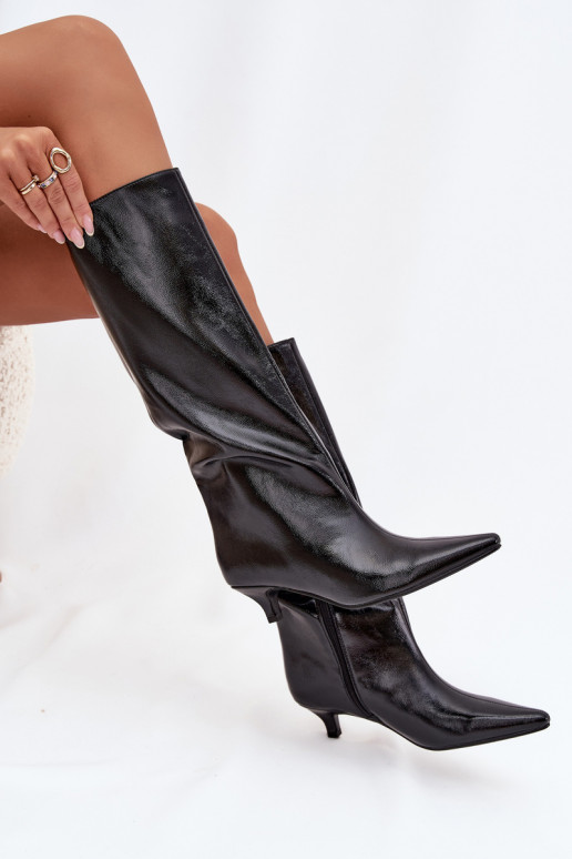 avec effet vernis bottes pour femmes Sur un talon bas couleur noire Mireva avec effet vernis bottes pour femmes Sur un talon bas couleur noire Mireva