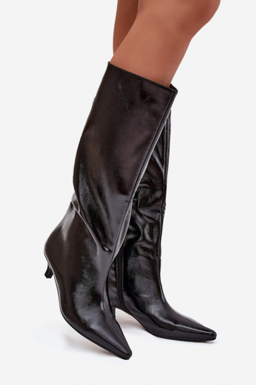 avec effet vernis bottes pour femmes Sur un talon bas couleur noire Mireva avec effet vernis bottes pour femmes Sur un talon bas couleur noire Mireva
