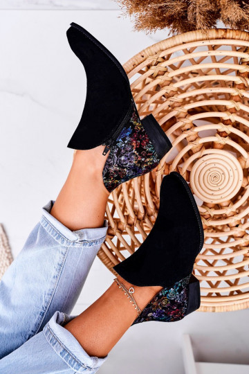 Bottes pour femmes Il fautciejka couleur noire avec des fleurs 04091-57 2