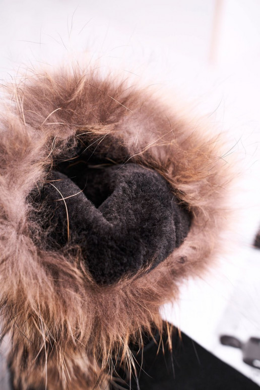 Bottes de neige chaudes et élégantes avec de la fourrure à l intérieur daim naturel couleur noire Balvin Bottes de neige chaudes et élégantes avec de la fourrure à l intérieur daim naturel couleur noire Balvin