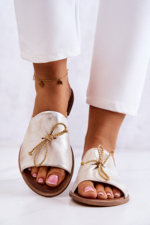 Zazoo 2659 Pantoufles en cuir Féminin Blanc-couleur dorée Zazoo 2659 Pantoufles en cuir Féminin Blanc-couleur dorée