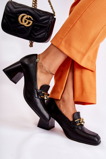 Peau Chaussures avec des chaînes Laura Messi 2515 couleur noire 2