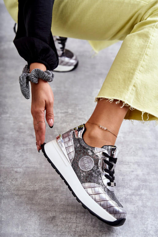 Féminin baskets Sur un coin GOE KK2N4083 couleur argent Féminin baskets Sur un coin GOE KK2N4083 couleur argent