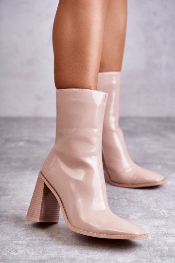 Bottines montantes beiges à effet verni pour femmes 2