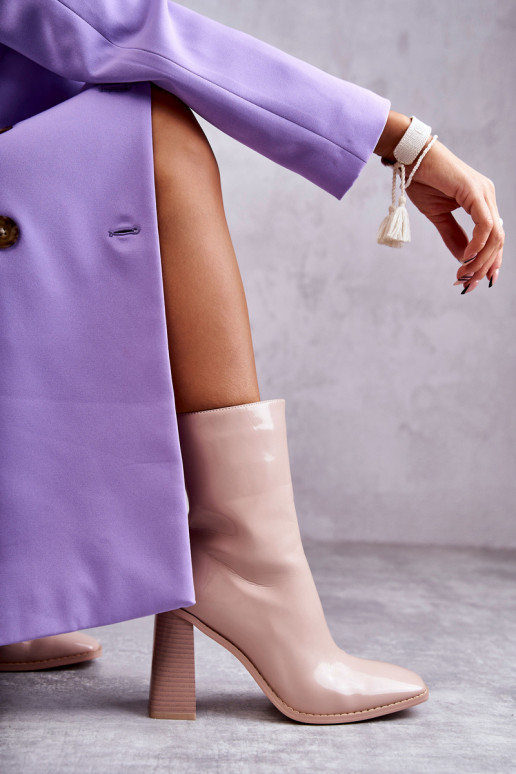 Féminin avec effet vernis Bottes bottes beige Il fautrgit Féminin avec effet vernis Bottes bottes beige Il fautrgit