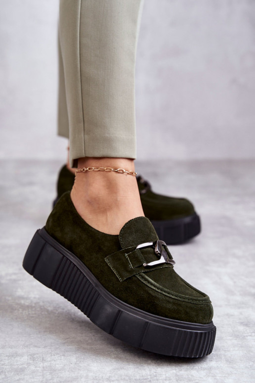 À la mode en daim chaussures avec une plateforme couleur kaki Lemar Il fautrsol À la mode en daim chaussures avec une plateforme couleur kaki Lemar Il fautrsol