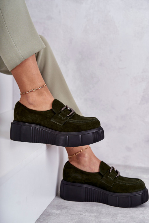 À la mode en daim chaussures avec une plateforme couleur kaki Lemar Il fautrsol À la mode en daim chaussures avec une plateforme couleur kaki Lemar Il fautrsol