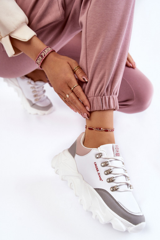 Féminin Chaussures modèle baskets avec une plateforme Cross Jeans KK2R4071C couleur blanche Féminin Chaussures modèle baskets avec une plateforme Cross Jeans KK2R4071C couleur blanche