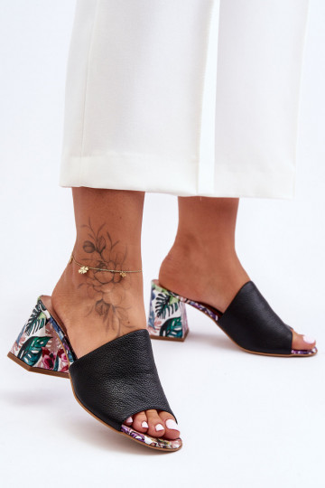 Féminin Pantoufles en cuir avec des talons LeÀski Shoes 3209/K couleur noire