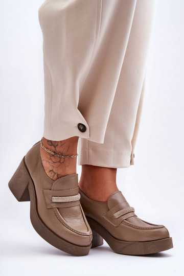 Chaussures en cuir avec talons et ornements couleur sable Lemar Gelanor