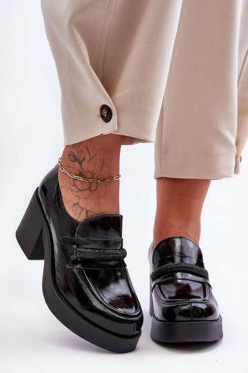 Peau chaussures avec des talons avec des ornements couleur noire Lemar Gelanor