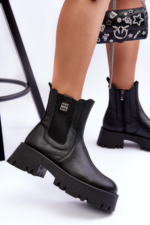 Peau bottes élégantes avec une plateforme couleur noire Lemar Lisencca Peau bottes élégantes avec une plateforme couleur noire Lemar Lisencca