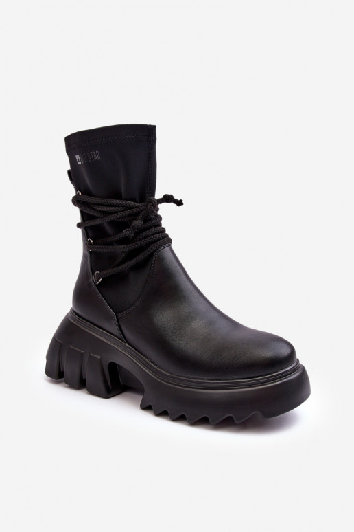 Stiefel mit einer Plattform mit stilvollen Details schZuarze Farbe Big Star MM274590 Stiefel mit einer Plattform mit stilvollen Details schZuarze Farbe Big Star MM274590