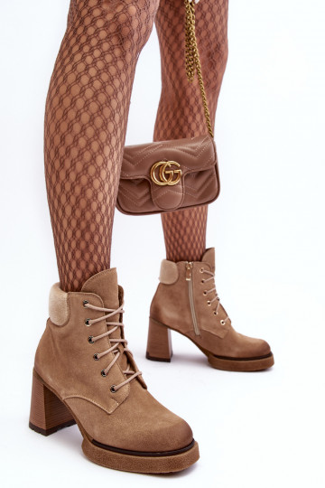 Bottes en daim avec des lacets avec des talons beige Lemar Flomes