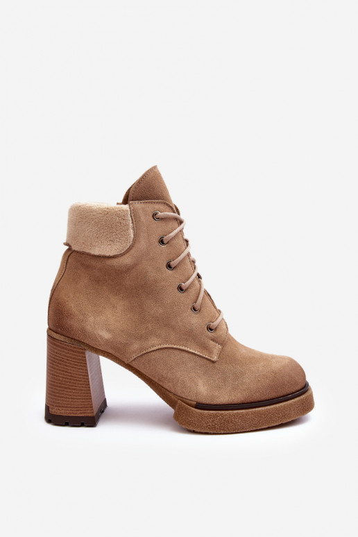 Bottes en daim avec des lacets avec des talons beige Lemar Flomes