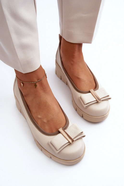 Ballerinas Haut mit einer Plattform mit Ornamenten Creme farben LeZuski 3384 Ballerinas Haut mit einer Plattform mit Ornamenten Creme farben LeZuski 3384