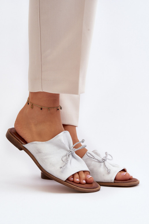 Zazoo 2659 Pantoufles en cuir Féminin couleur argent Zazoo 2659 Pantoufles en cuir Féminin couleur argent