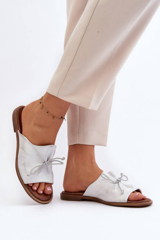 Zazoo 2659 Leren pantoffels Dames zilvere kleur Zazoo 2659 Leren pantoffels Dames zilvere kleur