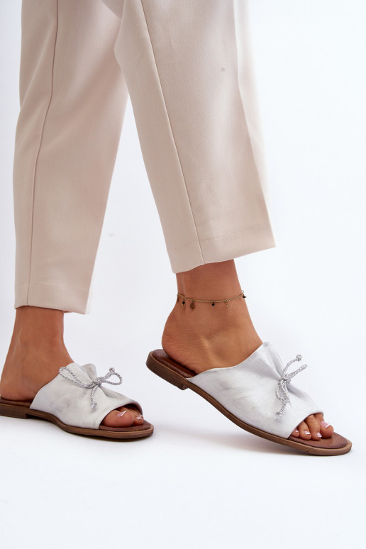 Zazoo 2659 Pantoufles en cuir Féminin couleur argent Zazoo 2659 Pantoufles en cuir Féminin couleur argent