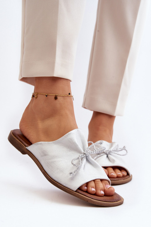 Zazoo 2659 Leren pantoffels Dames zilvere kleur Zazoo 2659 Leren pantoffels Dames zilvere kleur