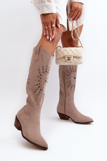 Zazoo 2909 Bottes en daim hautes avec des éléments ajourés à petit talon couleur sable