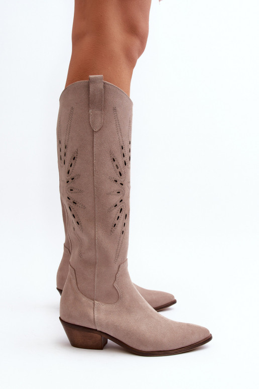 Zazoo 2909 en daim bottes avec des éléments ajourés Sur un talon bas beige