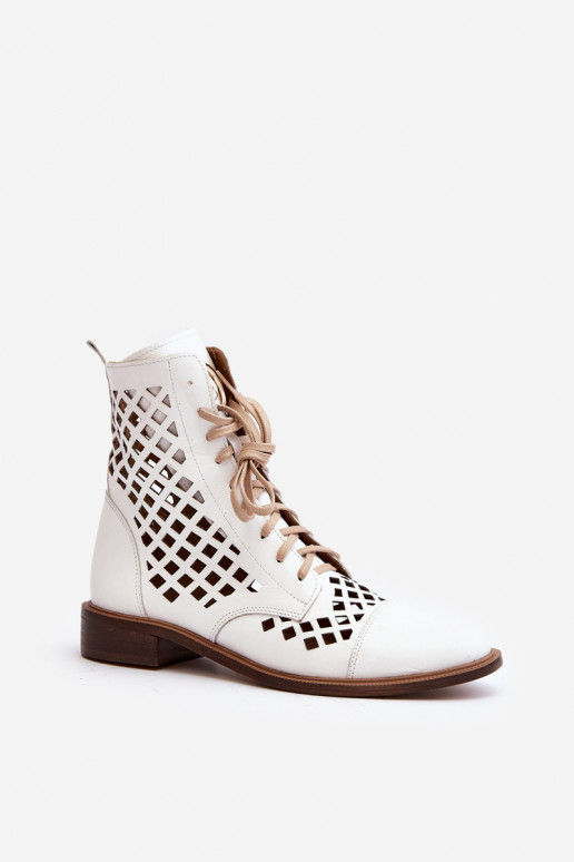 Zazoo 2695 avec des éléments ajourés Peau Bottes couleur blanche Zazoo 2695 avec des éléments ajourés Peau Bottes couleur blanche