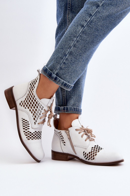 Zazoo 2704 Peau Bottes ajourées couleur blanche Zazoo 2704 Peau Bottes ajourées couleur blanche