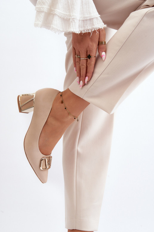 Elegante stijl Schoenen met ornamenten Laura Messi 2740 beige Elegante stijl Schoenen met ornamenten Laura Messi 2740 beige