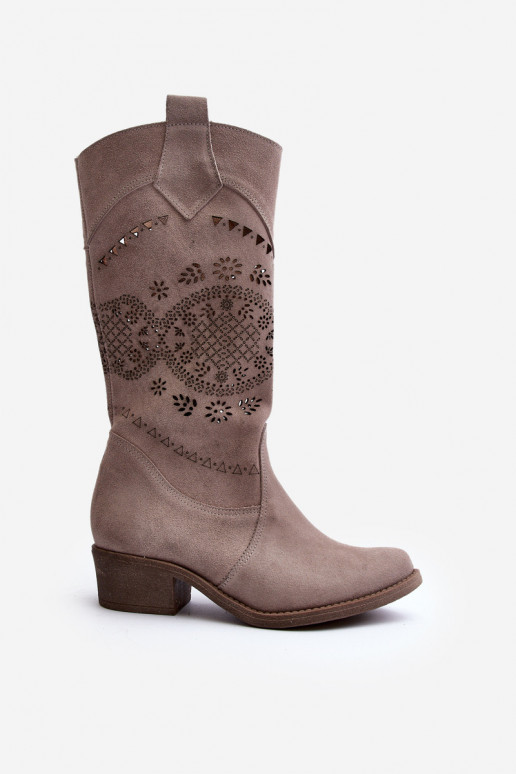 Zazoo 4043 en daim bottes Sur un talon bas avec des éléments ajourés couleur cappuccino