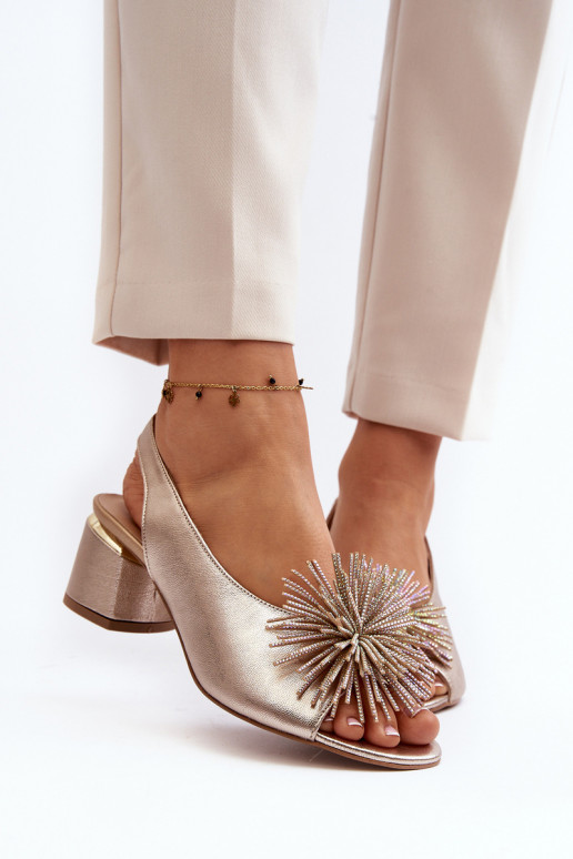 Sandales pour femmes avec des ornements Laura Messi 2719 couleur dorée Sandales pour femmes avec des ornements Laura Messi 2719 couleur dorée