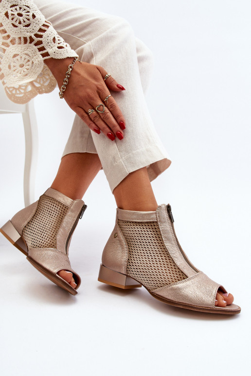 Peau Bottes pour femmes avec des talons largesOdkrytymi Palcami Il fautciejka 06413-25 couleur dorée Peau Bottes pour femmes avec des talons largesOdkrytymi Palcami Il fautciejka 06413-25 couleur dorée