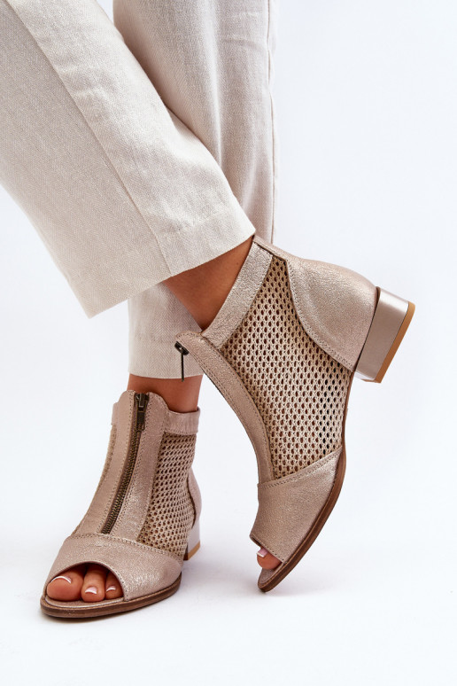 Peau Bottes pour femmes avec des talons largesOdkrytymi Palcami Il fautciejka 06413-25 couleur dorée Peau Bottes pour femmes avec des talons largesOdkrytymi Palcami Il fautciejka 06413-25 couleur dorée