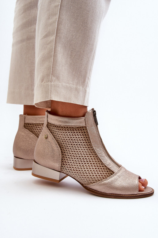 Peau Bottes pour femmes avec des talons largesOdkrytymi Palcami Il fautciejka 06413-25 couleur dorée Peau Bottes pour femmes avec des talons largesOdkrytymi Palcami Il fautciejka 06413-25 couleur dorée