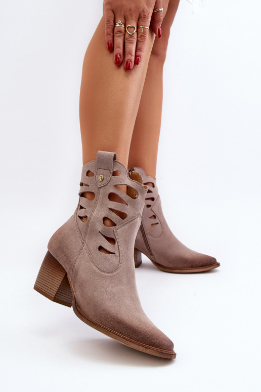 Peau Bottes Avec découpes Il fautciejka 06412-04 beige Peau Bottes Avec découpes Il fautciejka 06412-04 beige