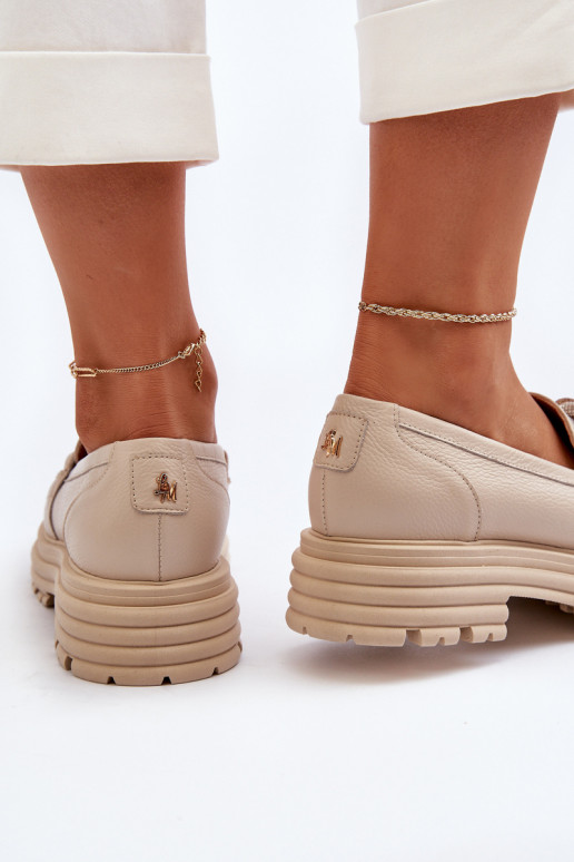 Peau mocassins pour femmes avec des ornements Laura Messi 2780 beige Peau mocassins pour femmes avec des ornements Laura Messi 2780 beige